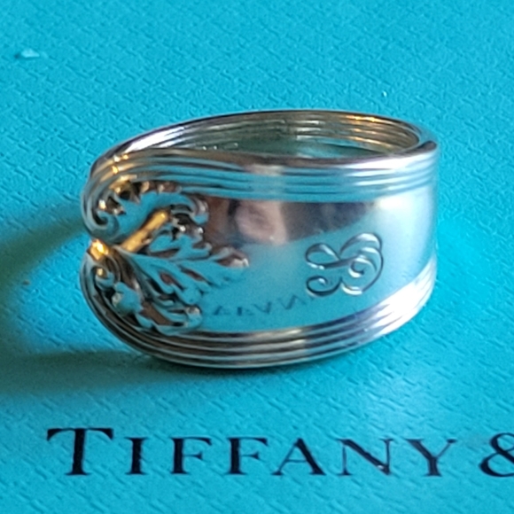 1895 Tiffany & Company Colonial Ivy Spoon Ring in Sterling Silver #40 - Picture 7 of 14